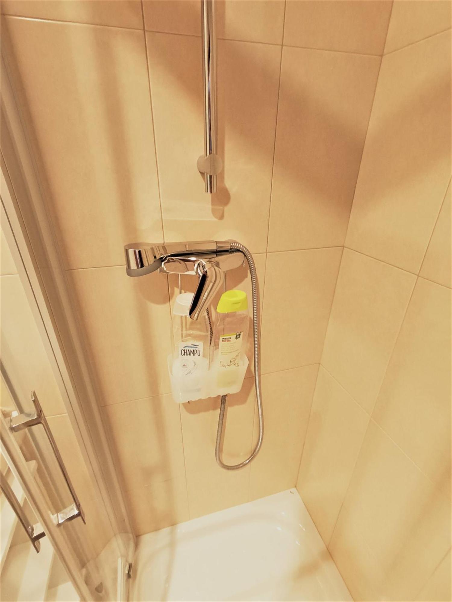 Bec, Hospital Cruces, Parking Gratis, Wifi, Aa, A 15 Min De Bilbao Appartement Barakaldo Buitenkant foto